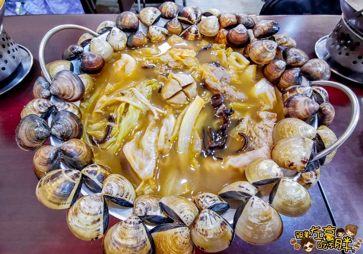 超浮誇!百元小火鍋推獨家黃金味,超肥小卷「蓋一整片金箔」只要這個價 超浮誇!百元小火鍋推獨家黃金味,超肥小卷「蓋一整片金箔」只要這個價
