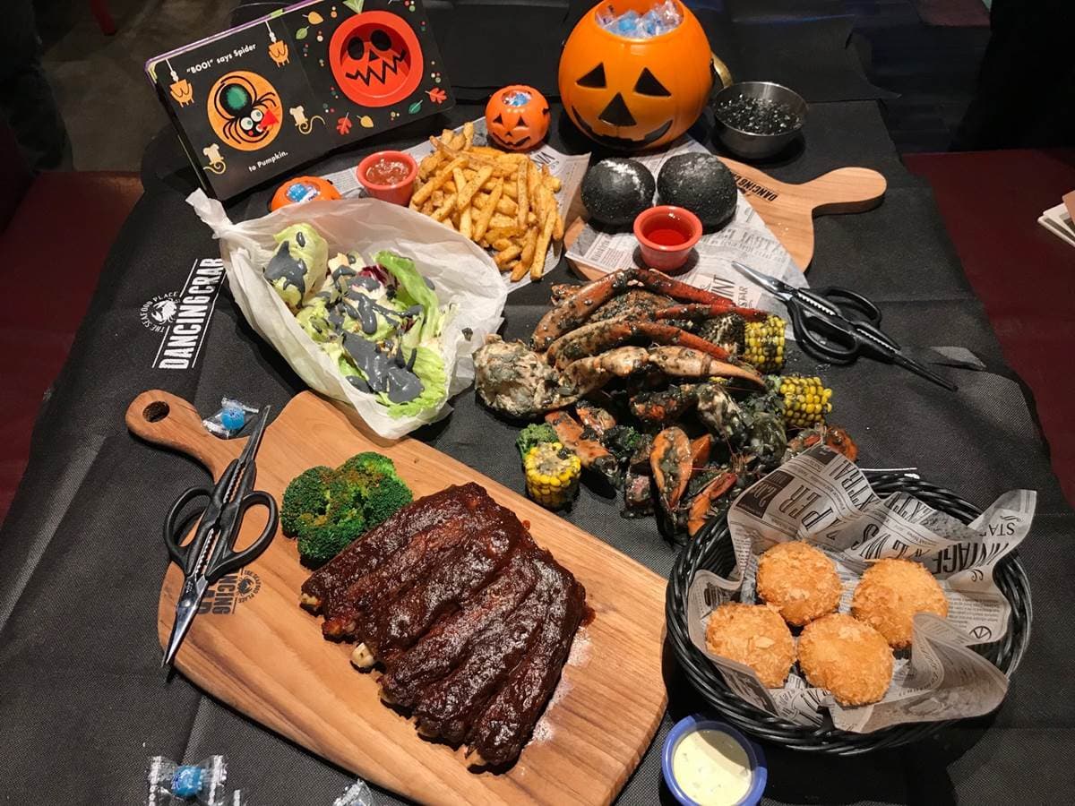腸子、眼球、骷顱頭只有這時候可以吃!萬聖節暗黑料理這些最有戲 腸子、眼球、骷顱頭只有這時候可以吃!萬聖節暗黑料理這些最有戲