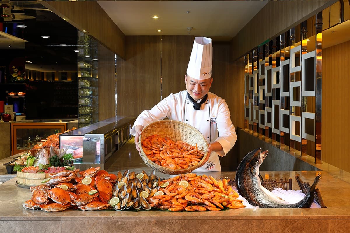 這家飯店瘋了!全台唯一海底溫泉399元就能泡、14家星級Buffet任選吃到飽 這家飯店瘋了!全台唯一海底溫泉399元就能泡、14家星級Buffet任選吃到飽