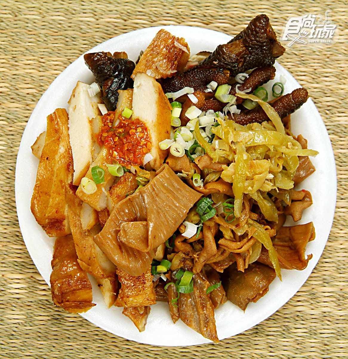 吃小吃配101夜景!臨江夜市必排這7攤:冰火湯圓、米其林滷味、獨門醬汁鹽水雞 吃小吃配101夜景!臨江夜市必排這7攤:冰火湯圓、米其林滷味、獨門醬汁鹽水雞