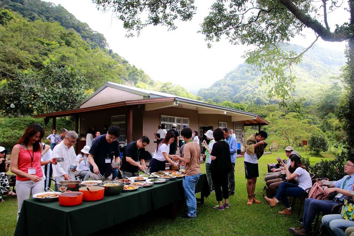祕境瀑布要主人帶路才能到,苗栗與世隔絕農場裡種了神奇「綠寶石」 祕境瀑布要主人帶路才能到,苗栗與世隔絕農場裡種了神奇「綠寶石」