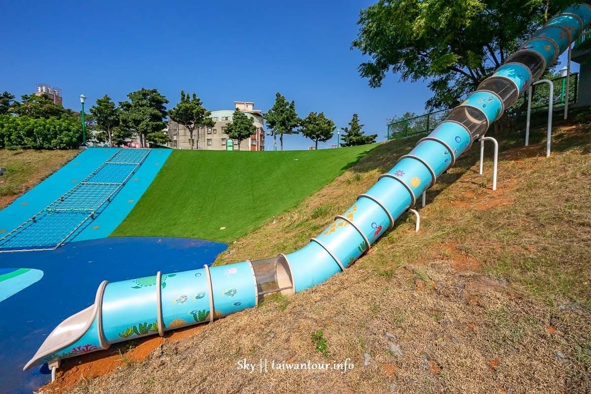 林口最新海洋系公園!4樓高水管滑梯直衝「鯨魚池」,還有超斜滑草場可溜 林口最新海洋系公園!4樓高水管滑梯直衝「鯨魚池」,還有超斜滑草場可溜