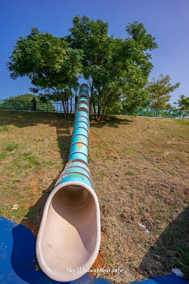 林口最新海洋系公園!4樓高水管滑梯直衝「鯨魚池」,還有超斜滑草場可溜 林口最新海洋系公園!4樓高水管滑梯直衝「鯨魚池」,還有超斜滑草場可溜