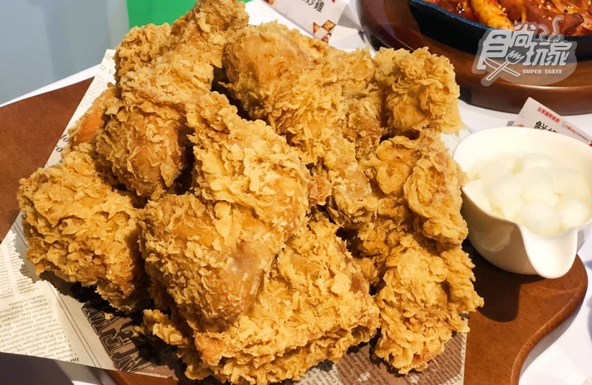 【新開店】嗑韓式炸雞了!韓劇鬼怪最愛「bb.q CHICKEN餐廳」登台,50道韓食每道都想試 【新開店】嗑韓式炸雞了!韓劇鬼怪最愛「bb.q CHICKEN餐廳」登台,50道韓食每道都想試