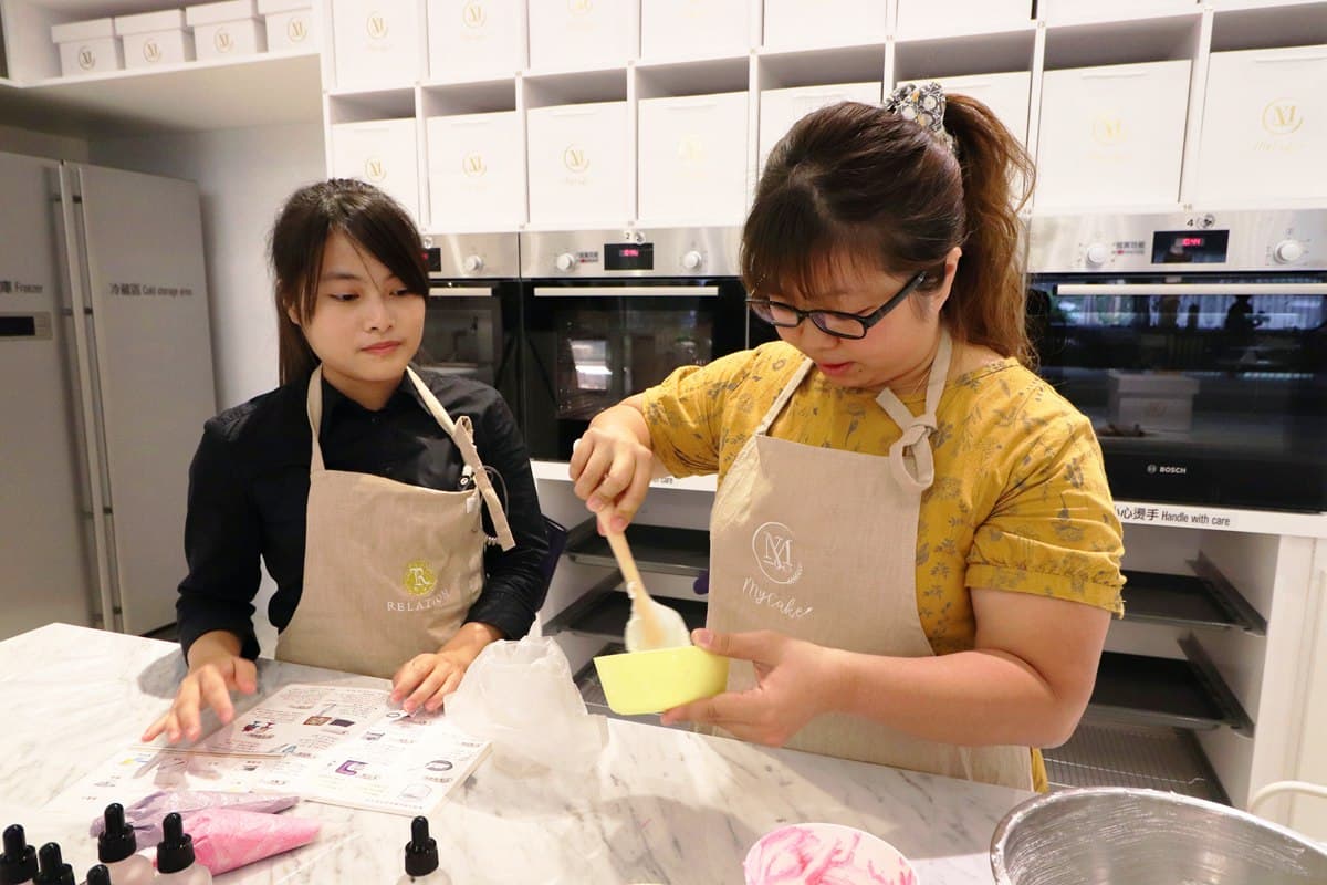 【新開店】螞蟻人、網美都要來!甜點店像夢幻白色禮堂,還可揪男友一起做蛋糕 【新開店】螞蟻人、網美都要來!甜點店像夢幻白色禮堂,還可揪男友一起做蛋糕