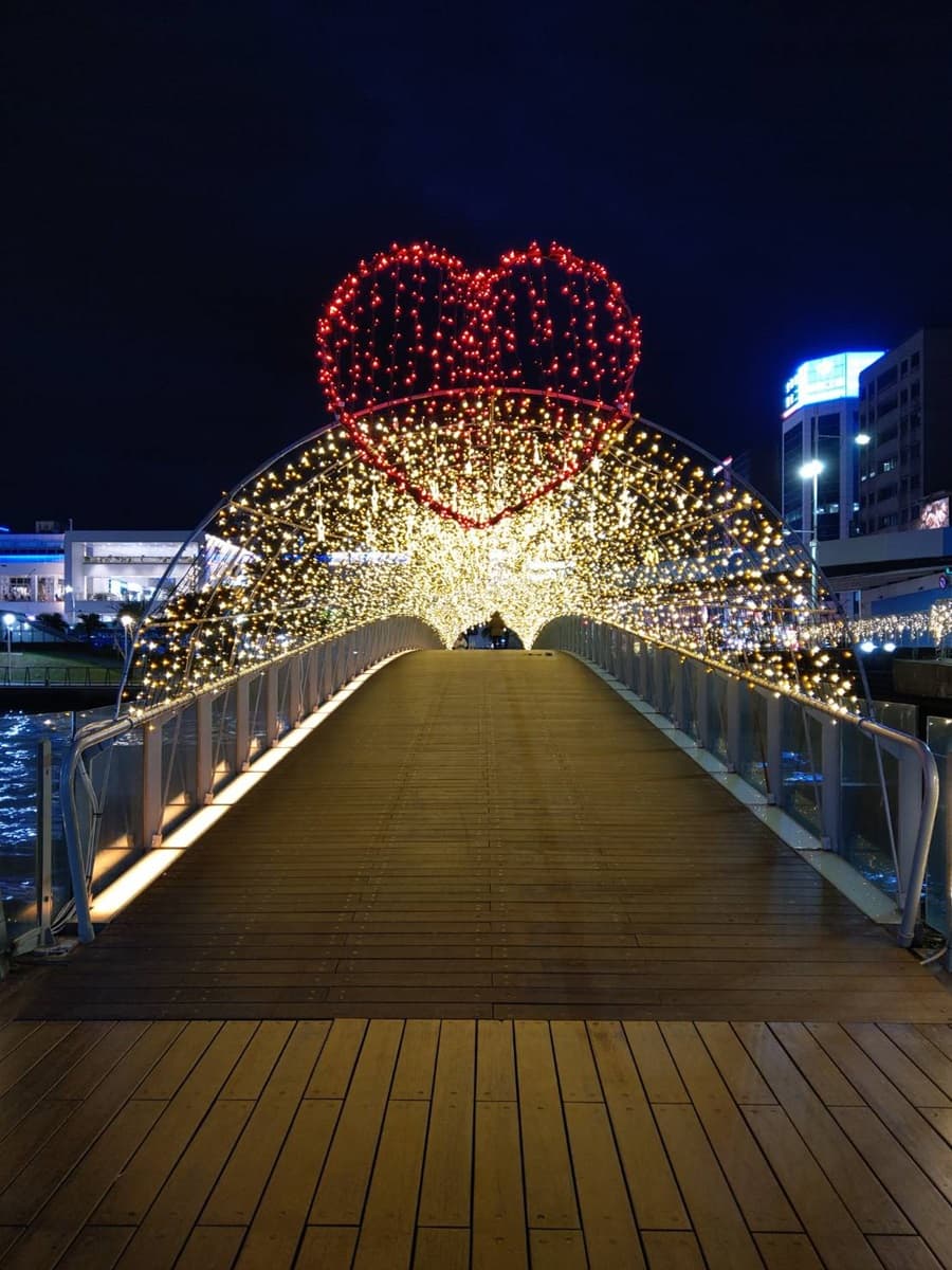 打卡族要點LIKE!「巨大紅心」現身基隆海洋廣場,串聯銀河光廊閃耀水岸 打卡族要點LIKE!「巨大紅心」現身基隆海洋廣場,串聯銀河光廊閃耀水岸