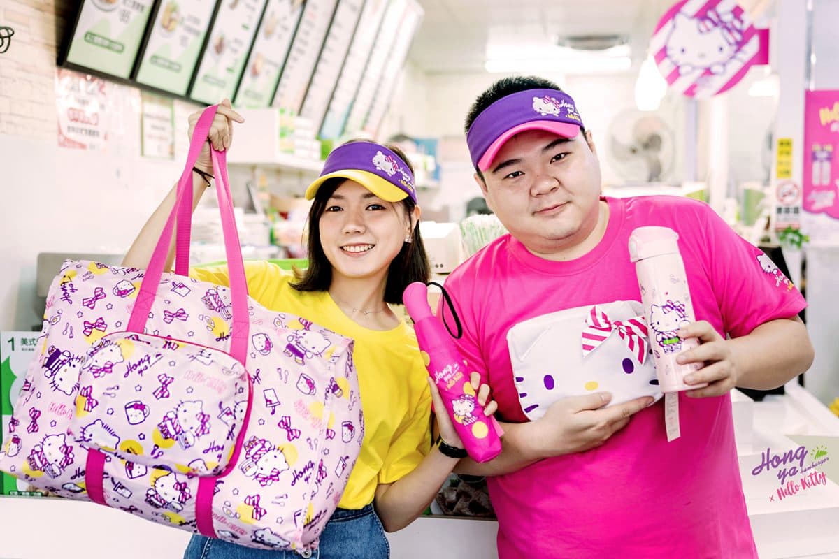 貓迷吃早餐了!弘爺漢堡聯名Hello Kitty,3款周邊首推「Kitty保溫瓶」 貓迷吃早餐了!弘爺漢堡聯名Hello Kitty,3款周邊首推「Kitty保溫瓶」