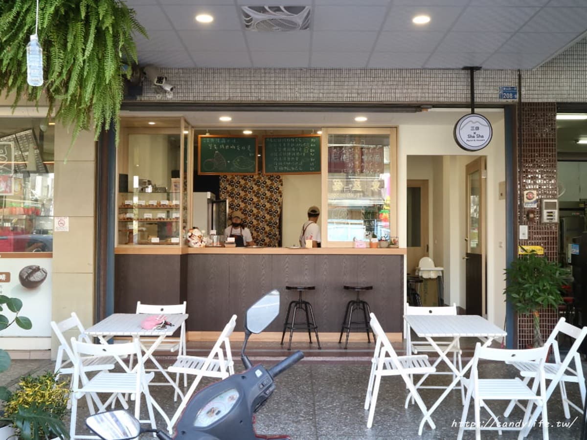 【新開店】台中銅板早餐!三大球「芋頭餐包」只要45元,芋頭帕尼尼、司康一捏爆漿 【新開店】台中銅板早餐!三大球「芋頭餐包」只要45元,芋頭帕尼尼、司康一捏爆漿
