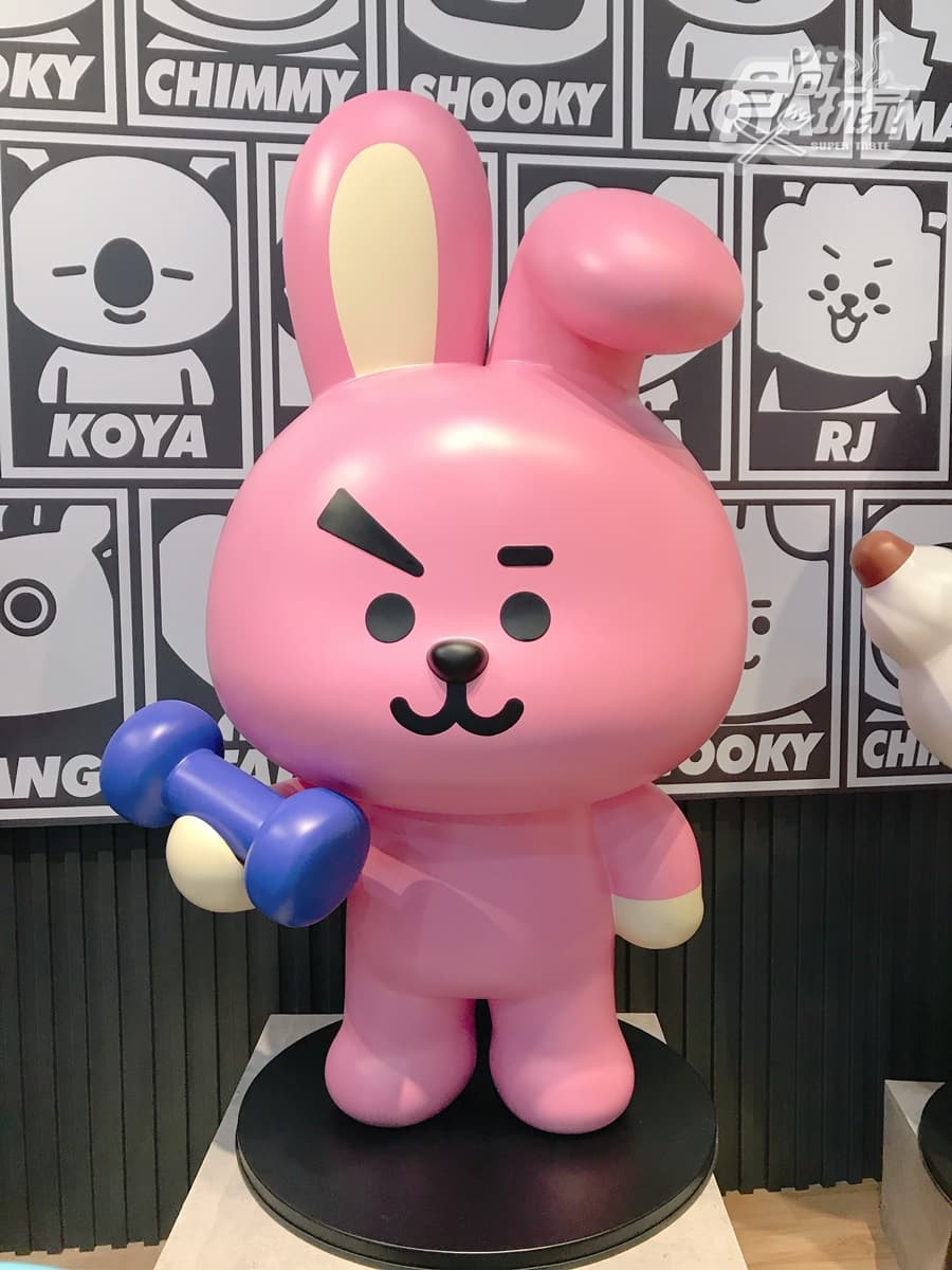 粉絲快衝!LINE FRIENDS潮玩限定店,全台最大BT21公仔、七大角色一起拍 粉絲快衝!LINE FRIENDS潮玩限定店,全台最大BT21公仔、七大角色一起拍