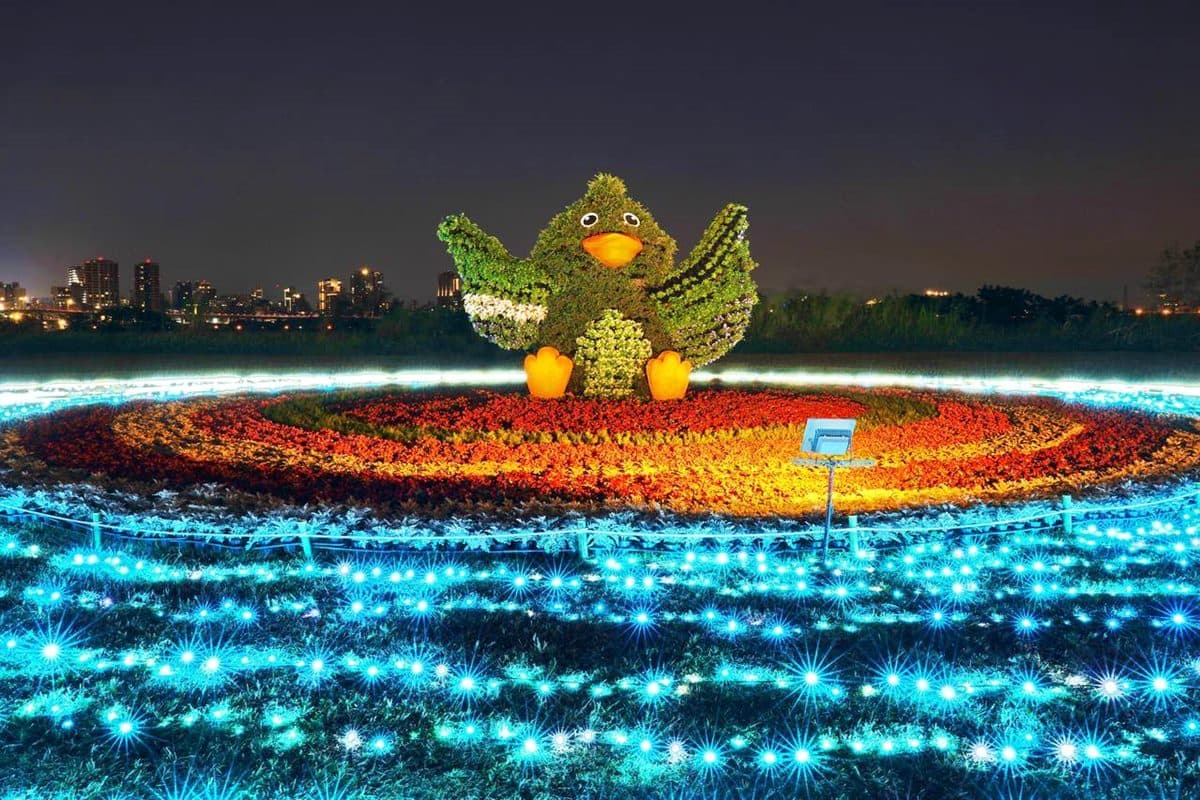 拍美照囉!三重鴨鴨公園光雕秀超可愛,還能玩3.5公尺「鴨鴨溜滑梯」 拍美照囉!三重鴨鴨公園光雕秀超可愛,還能玩3.5公尺「鴨鴨溜滑梯」
