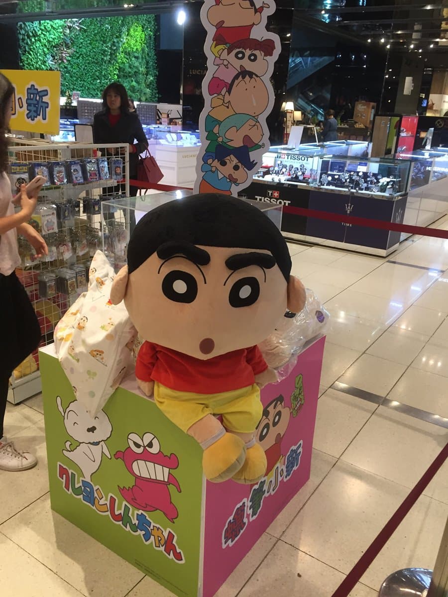 超狂「蠟筆小新快閃店」校車開進來!全台首賣抱枕、小新碗公買得到 超狂「蠟筆小新快閃店」校車開進來!全台首賣抱枕、小新碗公買得到