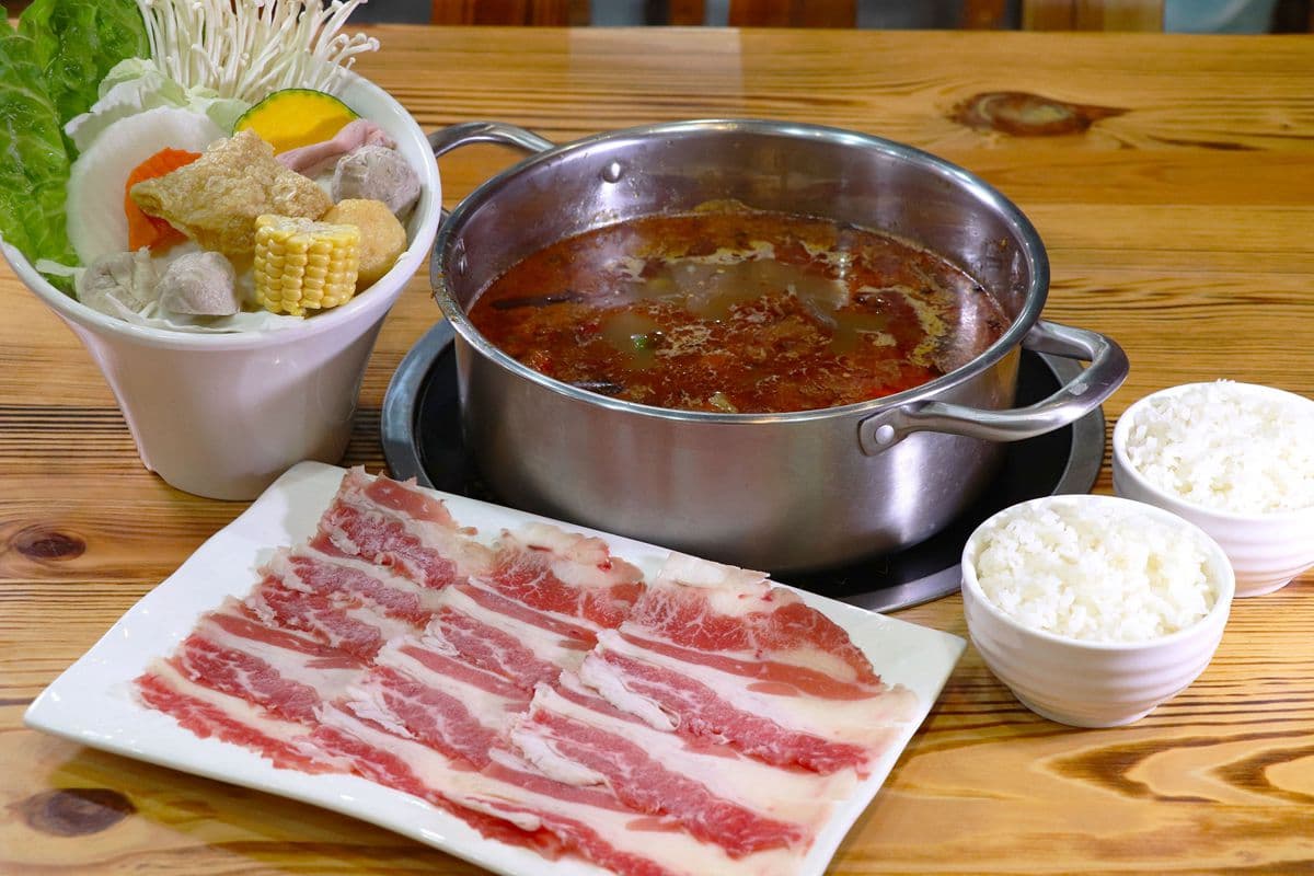 【新開店】想去高雄吃,現撈小龍蝦膏滿肉好多!還可變身麻辣鍋 【新開店】想去高雄吃,現撈小龍蝦膏滿肉好多!還可變身麻辣鍋