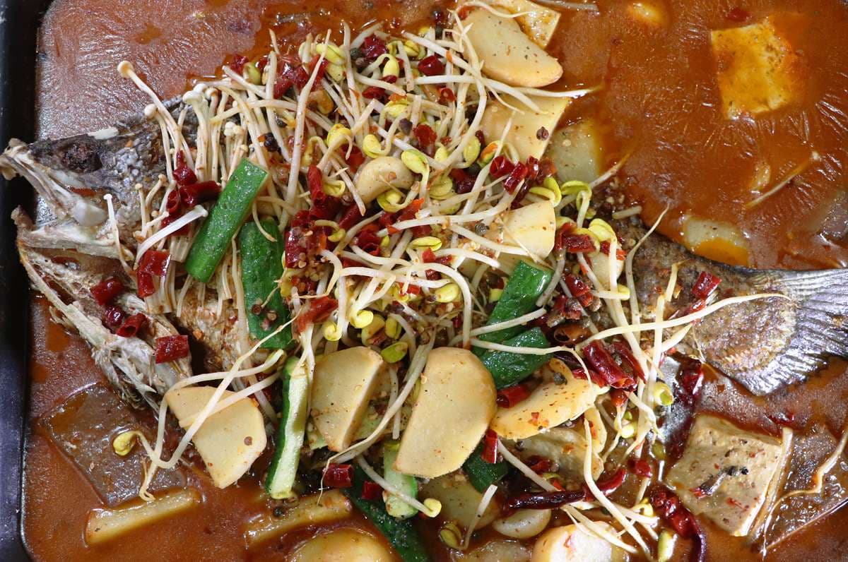 【新開店】想去高雄吃,現撈小龍蝦膏滿肉好多!還可變身麻辣鍋 【新開店】想去高雄吃,現撈小龍蝦膏滿肉好多!還可變身麻辣鍋