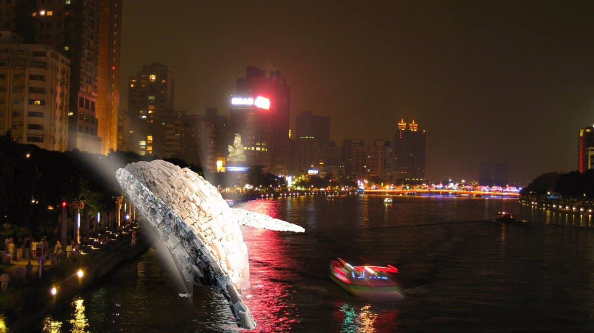 高雄愛河出現「跳躍鯨魚」,7層樓高座頭鯨竟是15噸回收垃圾做成 高雄愛河出現「跳躍鯨魚」,7層樓高座頭鯨竟是15噸回收垃圾做成