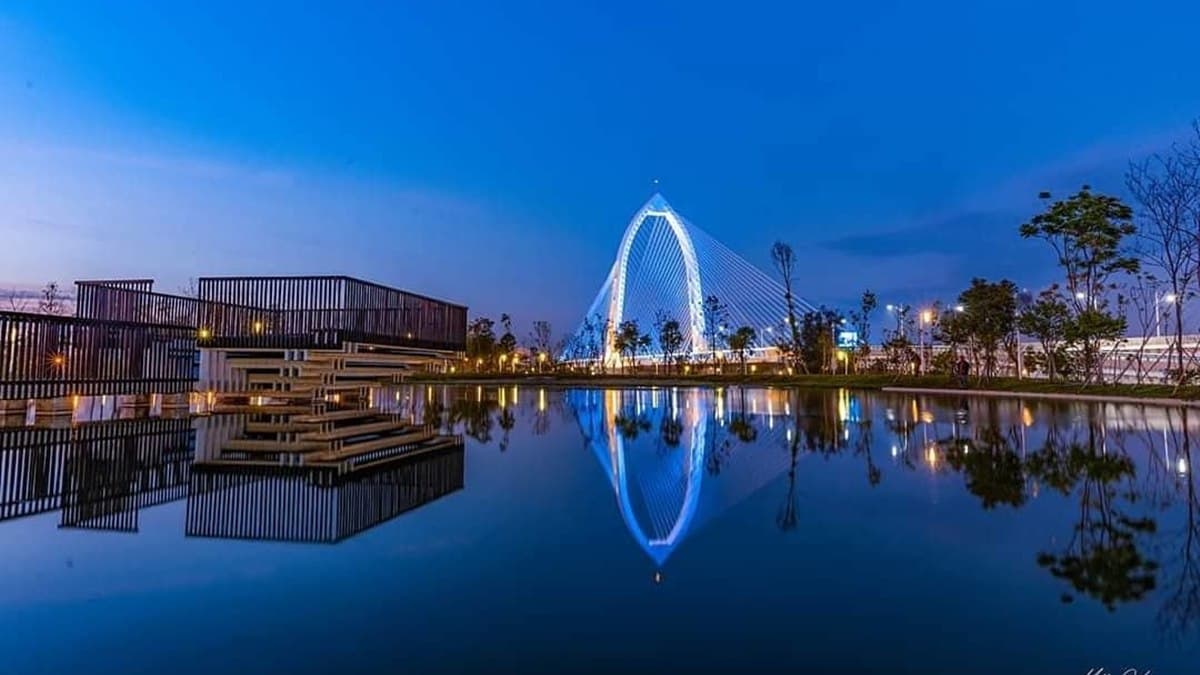 台中最新打卡地標+1!中部最高「科湳愛琴橋」,180度絕美日夜景任你拍 台中最新打卡地標+1!中部最高「科湳愛琴橋」,180度絕美日夜景任你拍