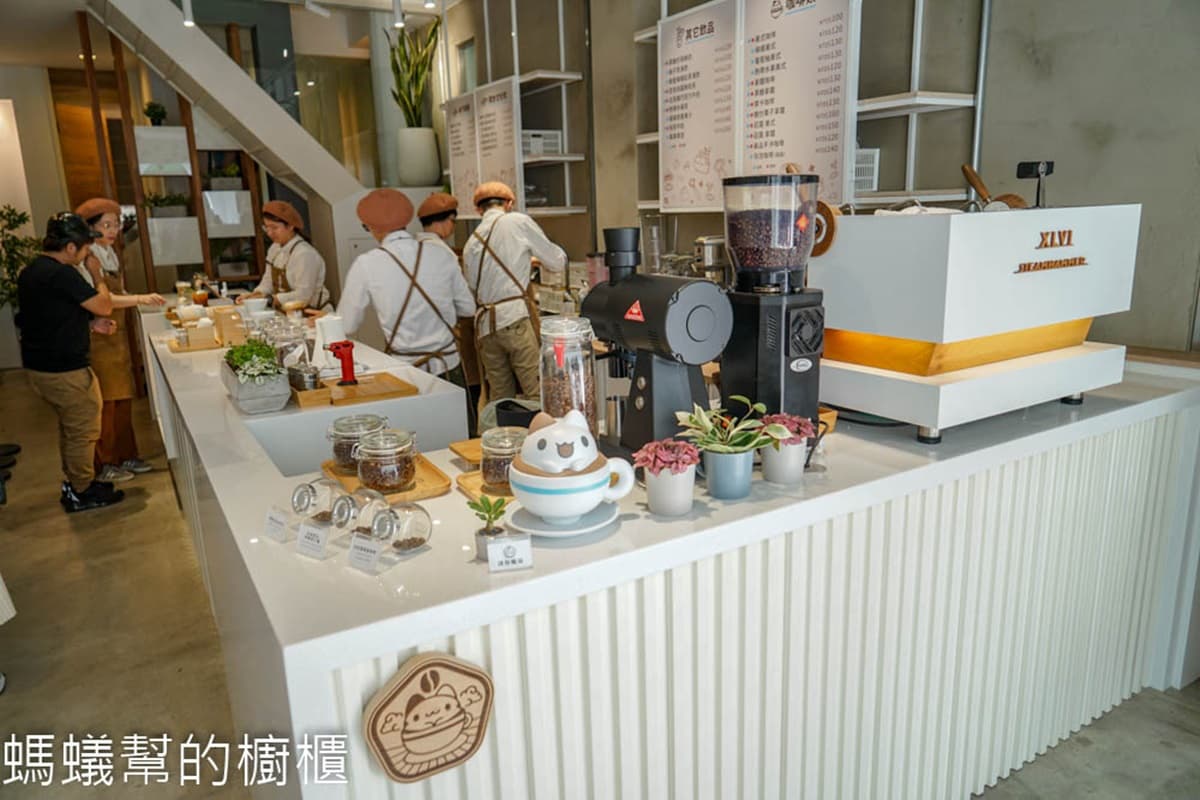 【新開店】貓奴淪陷!激萌「奶泡貓咖啡」笑泡提拉米蘇浴,3層樓滿滿貓超好拍 【新開店】貓奴淪陷!激萌「奶泡貓咖啡」笑泡提拉米蘇浴,3層樓滿滿貓超好拍