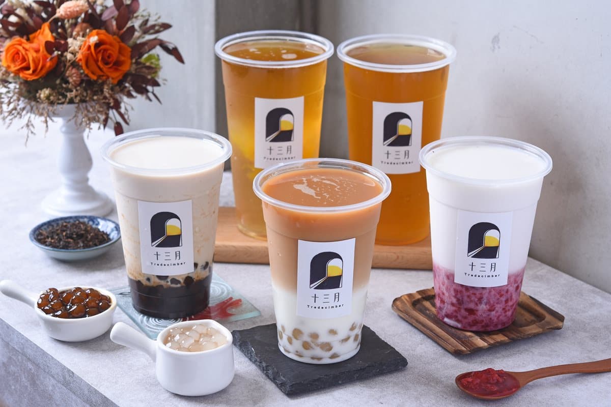 夢幻系飲料!十三月新「莓瑰情人」系列,草莓+莓果結合玫瑰拿鐵超搭der~ 夢幻系飲料!十三月新「莓瑰情人」系列,草莓+莓果結合玫瑰拿鐵超搭der~