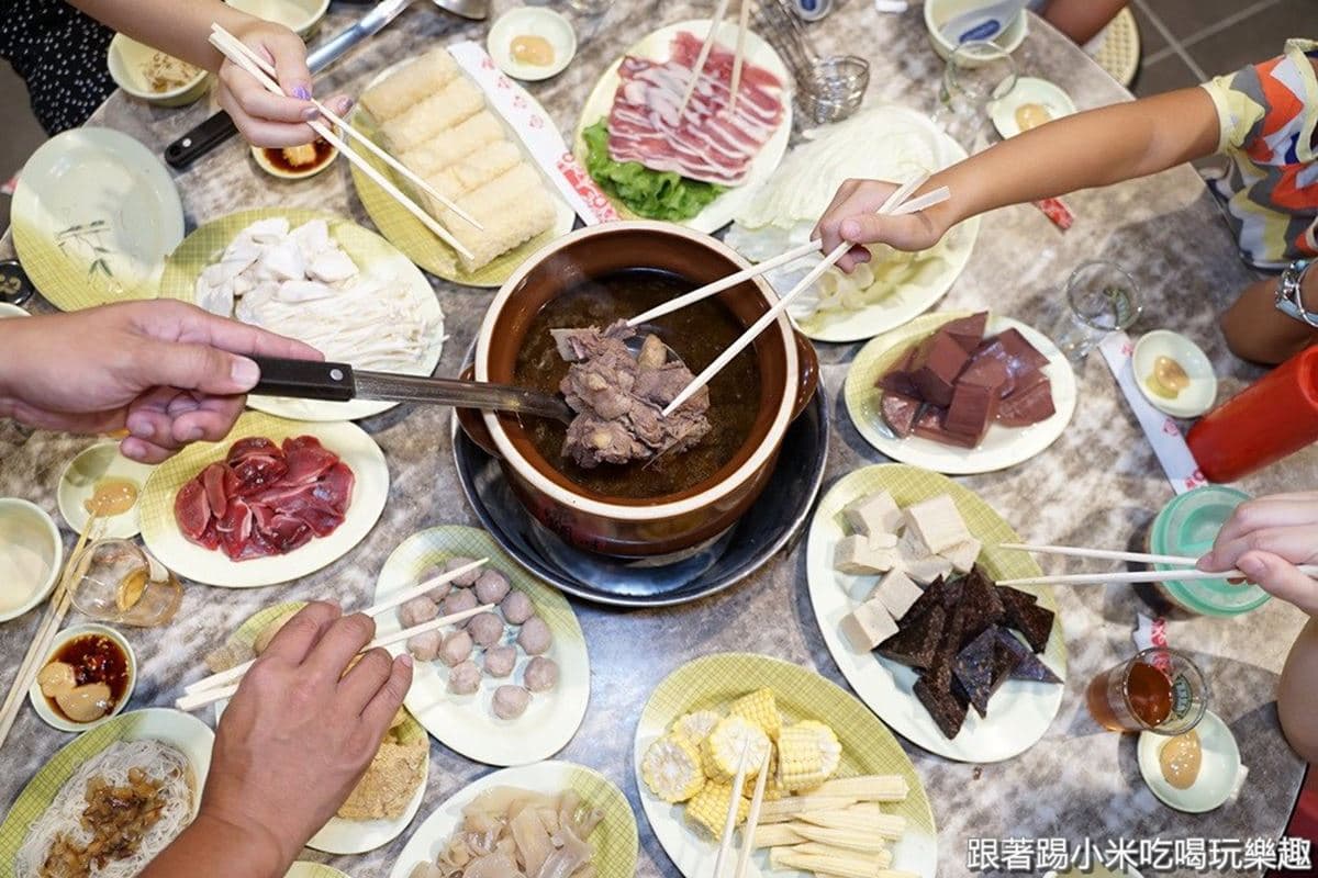 新竹人冷天最愛這味!5家人氣食補:狀元雞、炭燒薑母鴨、藥膳鴛鴦鍋 新竹人冷天最愛這味!5家人氣食補:狀元雞、炭燒薑母鴨、藥膳鴛鴦鍋