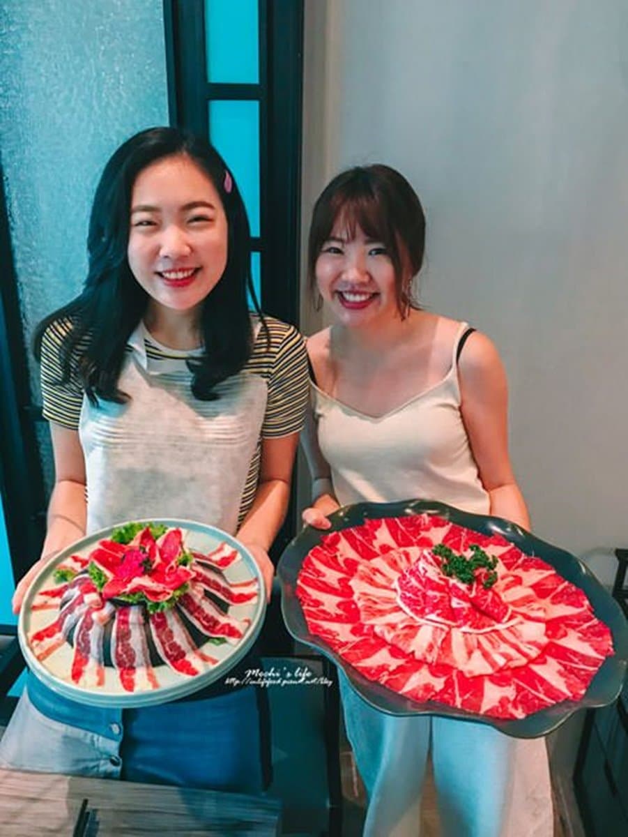 火鍋控必收!大台北6家視覺系火鍋:熊熊牛奶鍋、比臉大龍蝦、40盎司牛肉盤 火鍋控必收!大台北6家視覺系火鍋:熊熊牛奶鍋、比臉大龍蝦、40盎司牛肉盤