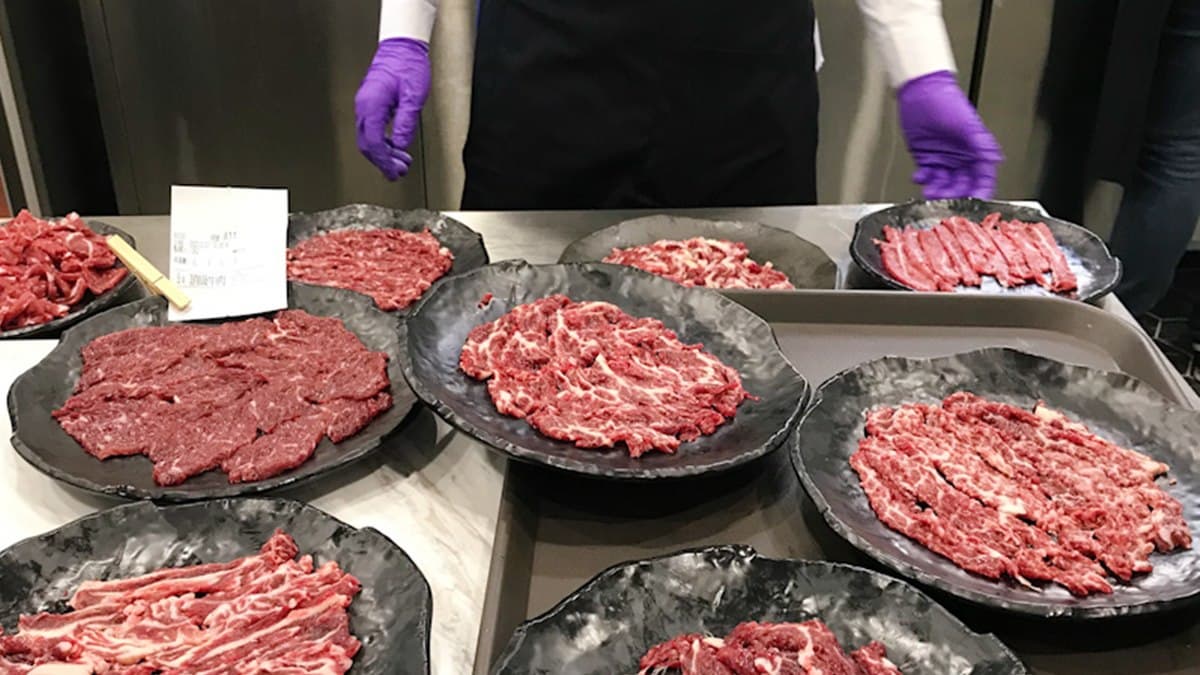 地表最牛!台南「阿裕涮牛肉」千坪二店超氣派,好想吃燙「橫膈膜」「牛骨髓」 地表最牛!台南「阿裕涮牛肉」千坪二店超氣派,好想吃燙「橫膈膜」「牛骨髓」