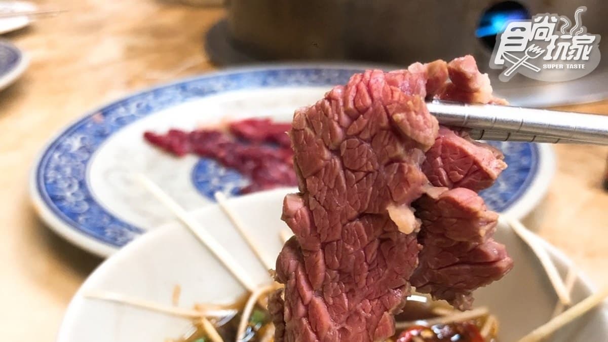 地表最牛!台南「阿裕涮牛肉」千坪二店超氣派,好想吃燙「橫膈膜」「牛骨髓」 地表最牛!台南「阿裕涮牛肉」千坪二店超氣派,好想吃燙「橫膈膜」「牛骨髓」