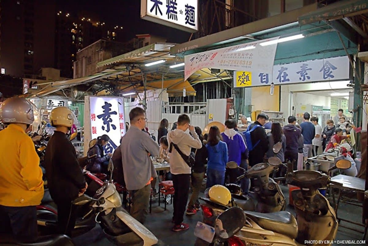 從晚吃到早!台中夜貓子最愛10家:30年冷凍芋、3醬蚵仔煎、「想把你留在這」套餐 從晚吃到早!台中夜貓子最愛10家:30年冷凍芋、3醬蚵仔煎、「想把你留在這」套餐