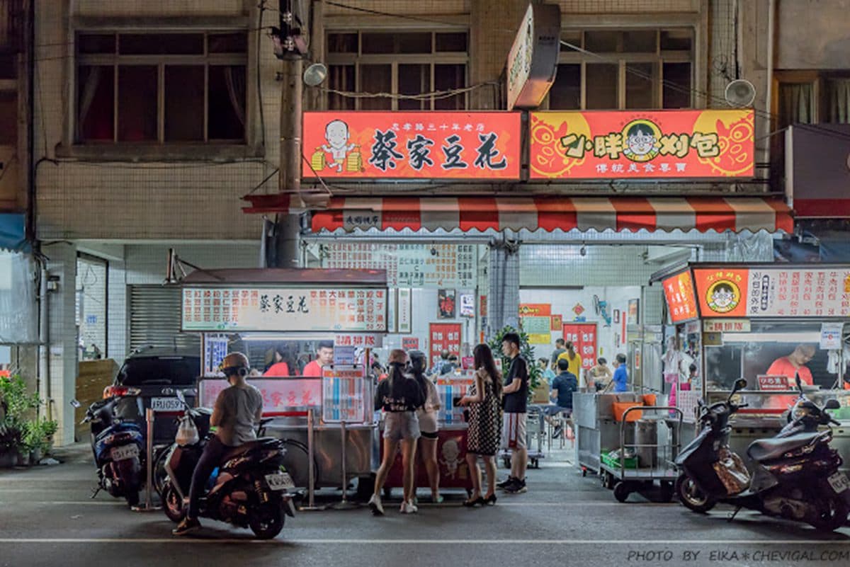 從晚吃到早!台中夜貓子最愛10家:30年冷凍芋、3醬蚵仔煎、「想把你留在這」套餐 從晚吃到早!台中夜貓子最愛10家:30年冷凍芋、3醬蚵仔煎、「想把你留在這」套餐