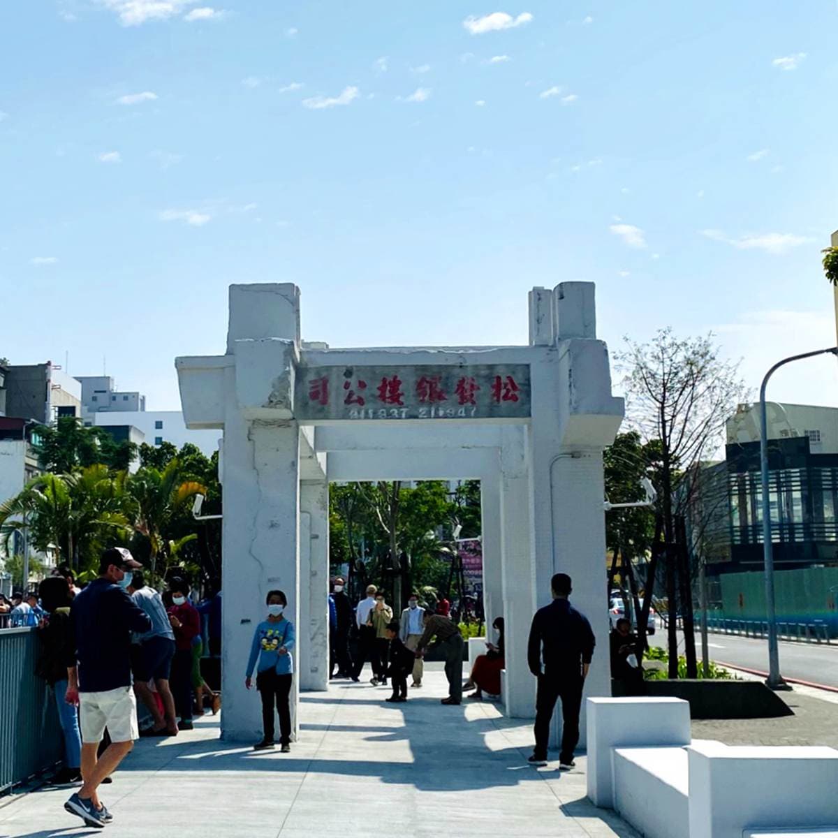 台南網美新景點!夢幻白色潟湖「河樂廣場」,親水打卡熱門地標日夜景曝光 台南網美新景點!夢幻白色潟湖「河樂廣場」,親水打卡熱門地標日夜景曝光