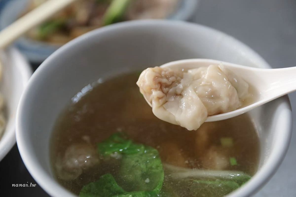 在地吃貨口袋名單!鹿港6家古早味:百年水晶餃、25元麵線糊、祕醬陽春麵 在地吃貨口袋名單!鹿港6家古早味:百年水晶餃、25元麵線糊、祕醬陽春麵