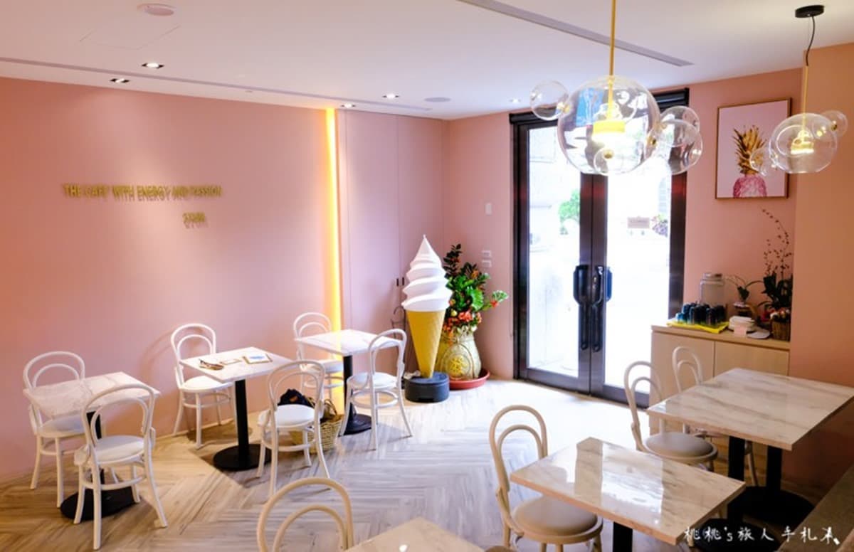 網美最愛!桃園6間IG熱門打卡咖啡店:粉紅大球池、彩虹牽絲雞蛋仔、露營風餐車 網美最愛!桃園6間IG熱門打卡咖啡店:粉紅大球池、彩虹牽絲雞蛋仔、露營風餐車