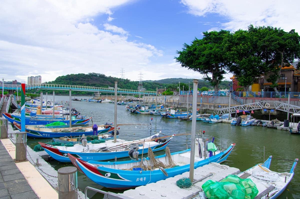 台北新景點「關渡碼頭」將升級!限定「霓虹X漁村藍」淡水河岸,還有攤車+表演 台北新景點「關渡碼頭」將升級!限定「霓虹X漁村藍」淡水河岸,還有攤車+表演