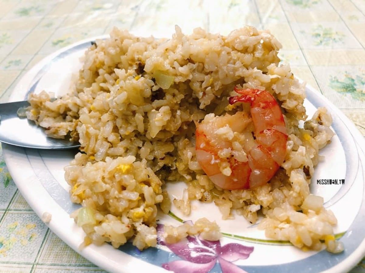 台中夜貓族必吃!中華路夜市5家凌晨系美食:超唰嘴鹹蛋中卷、只開2天大麵羹 台中夜貓族必吃!中華路夜市5家凌晨系美食:超唰嘴鹹蛋中卷、只開2天大麵羹