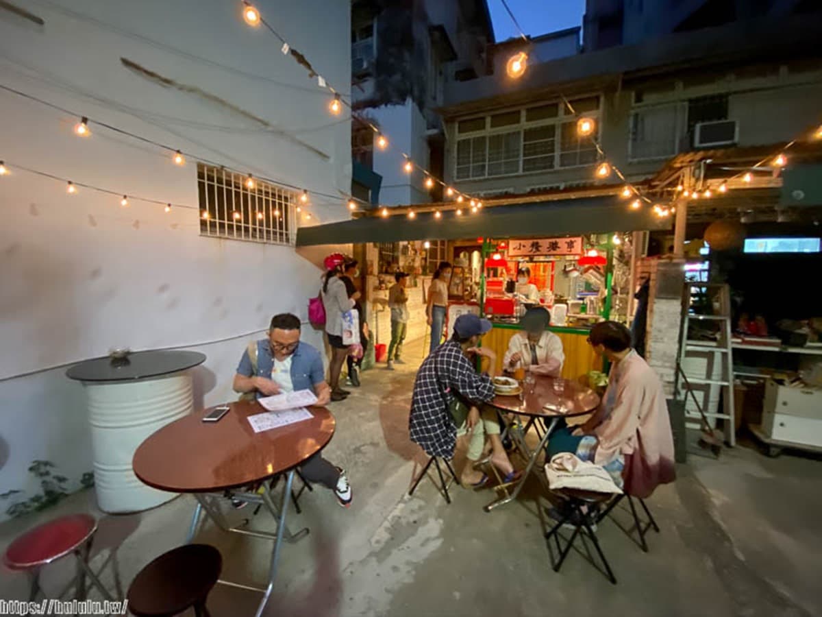 【新開店】台南小巷藏「老香港」!「小餐港事」戶外座位超美,必點辣香咖哩3寶撈公 【新開店】台南小巷藏「老香港」!「小餐港事」戶外座位超美,必點辣香咖哩3寶撈公