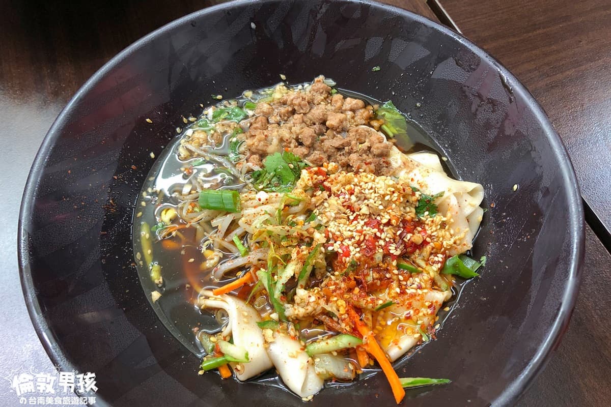 【新開店】台南富農街「陝西辣妹子」重現千年扯麵,薄葉「二寬麵」超有特色 【新開店】台南富農街「陝西辣妹子」重現千年扯麵,薄葉「二寬麵」超有特色