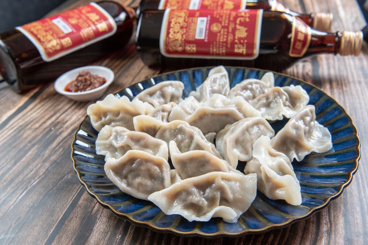 水餃控必吃「超狂4大名餃」!酒控會嗨花雕雞、整隻蝦仁爆出來,還有「撒尿牛丸」通通包進去 水餃控必吃「超狂4大名餃」!酒控會嗨花雕雞、整隻蝦仁爆出來,還有「撒尿牛丸」通通包進去