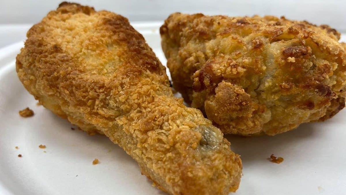 好市多也賣炸雞了!嫩又有汁「蒜辣炸雞」,網稱:「跟麥當勞一樣」 好市多也賣炸雞了!嫩又有汁「蒜辣炸雞」,網稱:「跟麥當勞一樣」