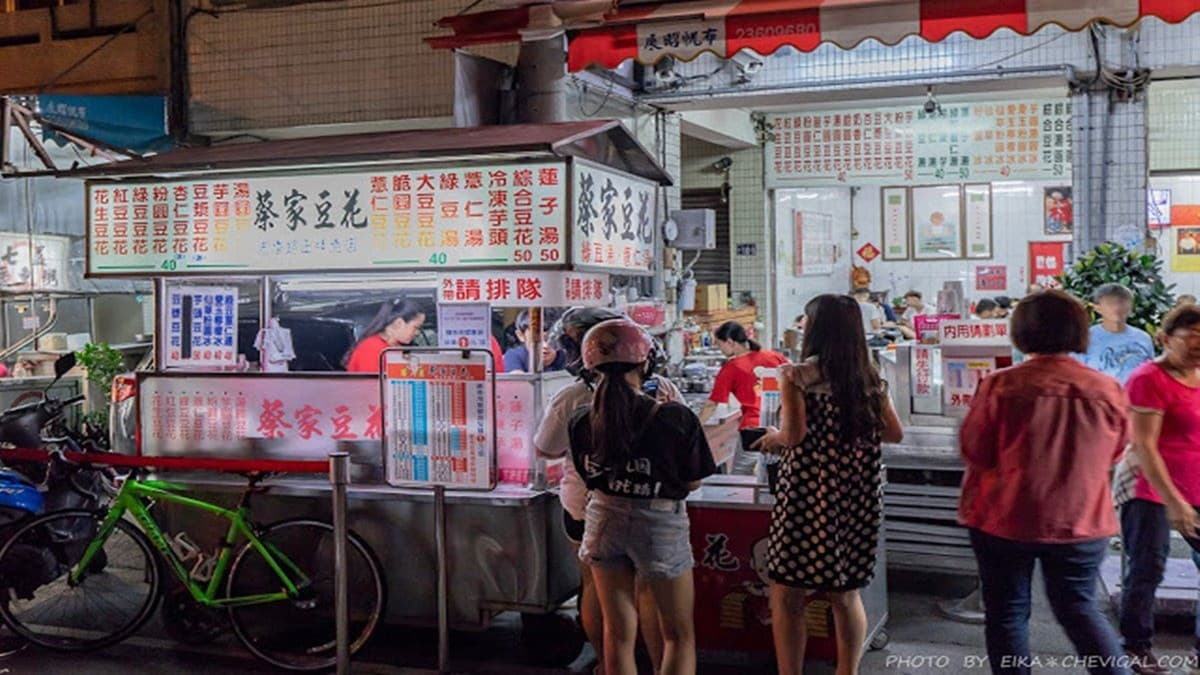 從早吃到晚!台中4間超消暑豆花:50年好口碑、夜市老字號、在地消夜首選 從早吃到晚!台中4間超消暑豆花:50年好口碑、夜市老字號、在地消夜首選