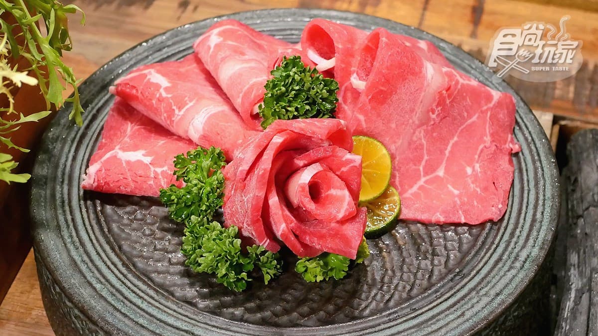 900元就能吃日本和牛燒肉套餐!信義區神祕餐廳只有10座位,鍋物、燒肉通包 900元就能吃日本和牛燒肉套餐!信義區神祕餐廳只有10座位,鍋物、燒肉通包