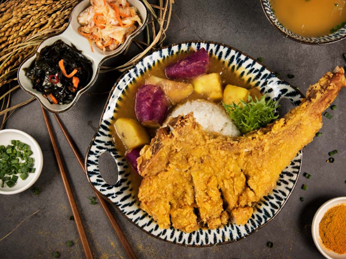今天5折、下週一6折!蚵仔酥拌飯、熟成咖哩主餐、小菜加飲料200有找 今天5折、下週一6折!蚵仔酥拌飯、熟成咖哩主餐、小菜加飲料200有找