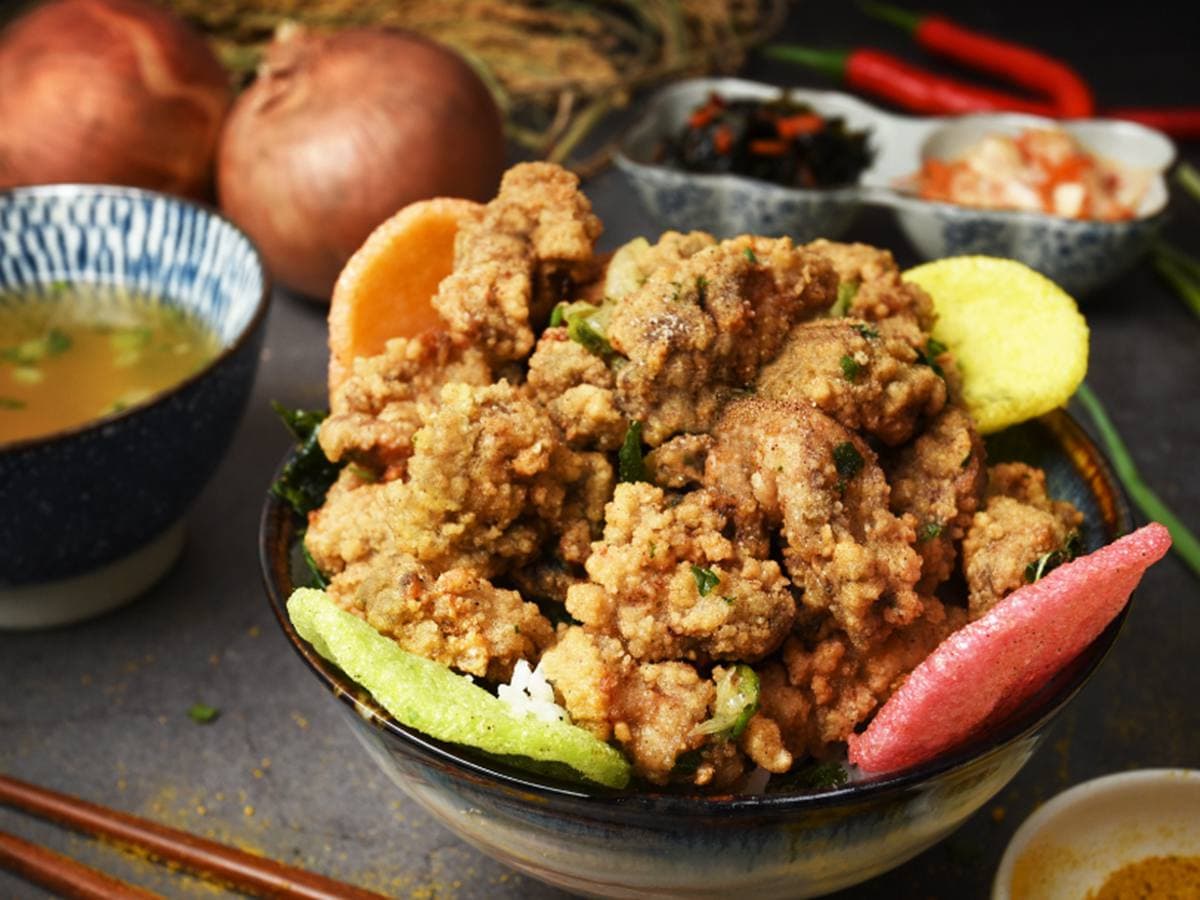 今天5折、下週一6折!蚵仔酥拌飯、熟成咖哩主餐、小菜加飲料200有找 今天5折、下週一6折!蚵仔酥拌飯、熟成咖哩主餐、小菜加飲料200有找