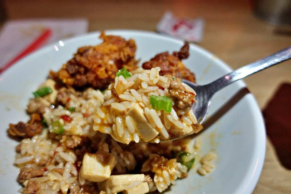 【新開店】週末限定!開在花店裡的超隱密炸雞,沒預約保證吃不到 【新開店】週末限定!開在花店裡的超隱密炸雞,沒預約保證吃不到