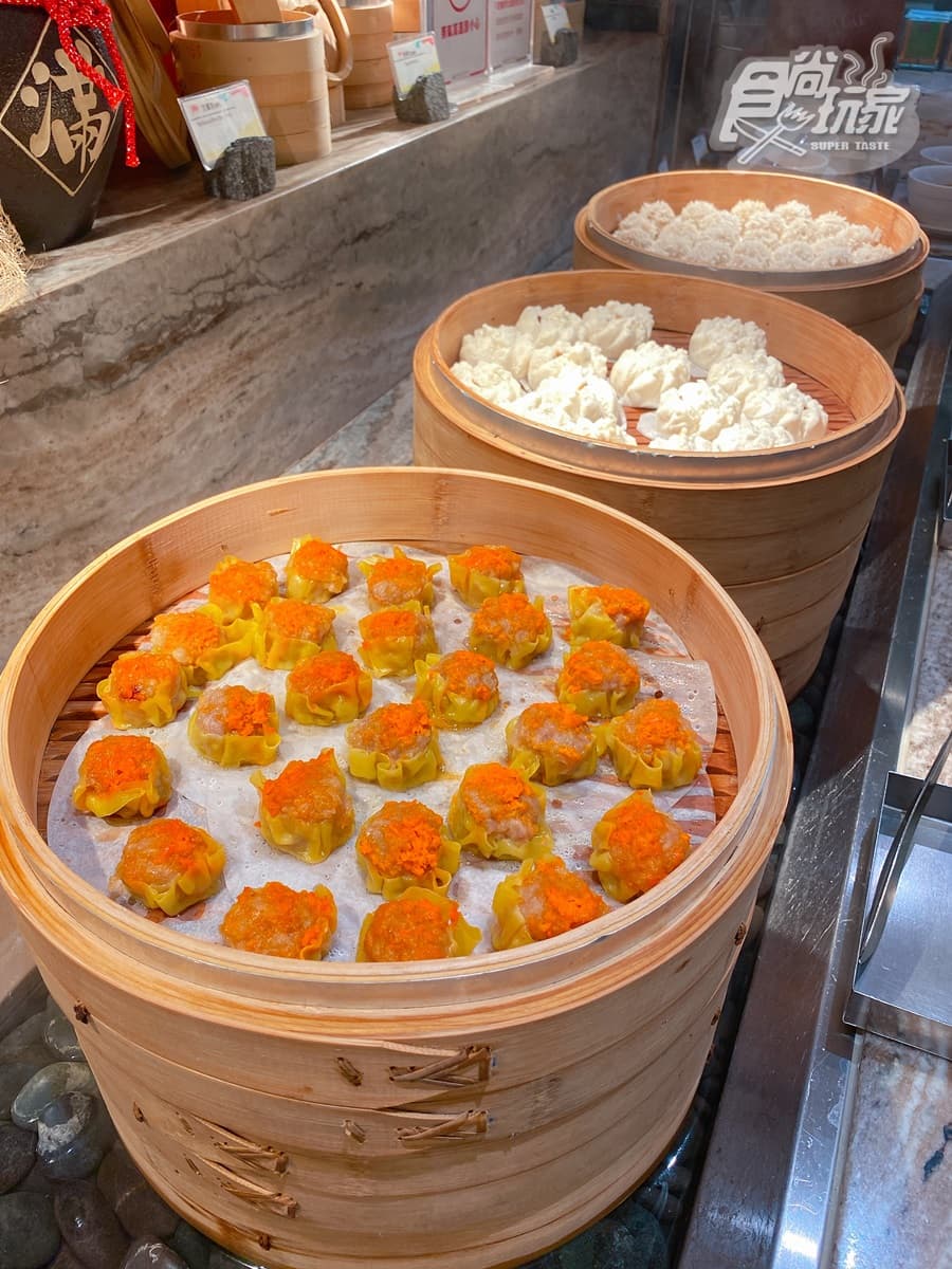全台最高「無邊際泳池」天燈飯店!超狂「龍蝦吃到飽」入住爽嗑、躺床就能打卡 全台最高「無邊際泳池」天燈飯店!超狂「龍蝦吃到飽」入住爽嗑、躺床就能打卡
