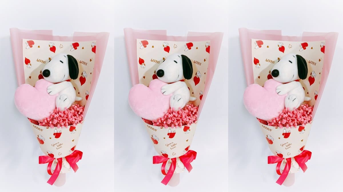 先Tag男友!超商獨家推「金莎 X Hello Kitty」七夕對偶,加碼「史努比花束」 先Tag男友!超商獨家推「金莎 X Hello Kitty」七夕對偶,加碼「史努比花束」