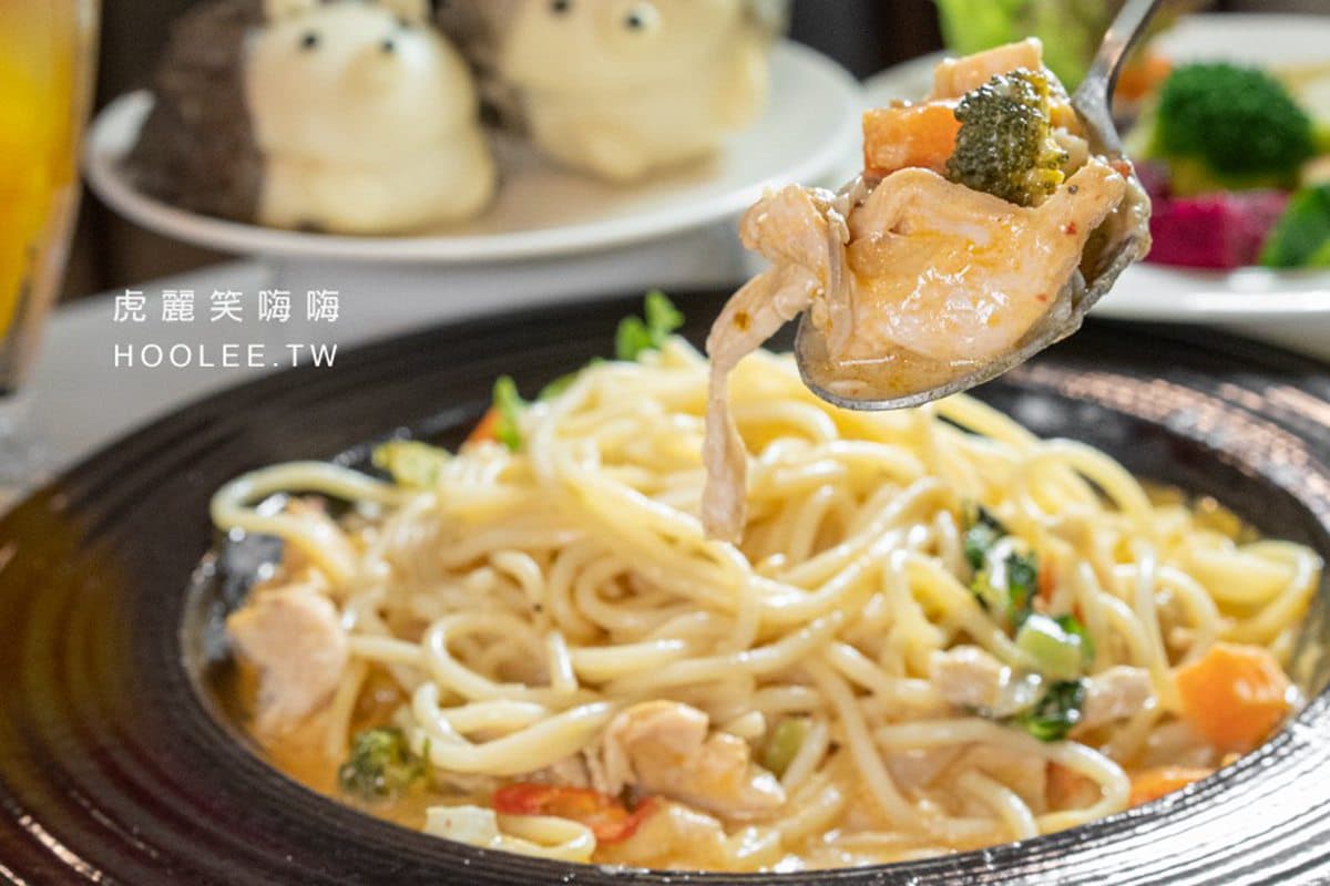 圓眼睛小爪子太萌了!可愛小刺蝟當義式餐廳店長,必點限量刺蝟饅頭 圓眼睛小爪子太萌了!可愛小刺蝟當義式餐廳店長,必點限量刺蝟饅頭