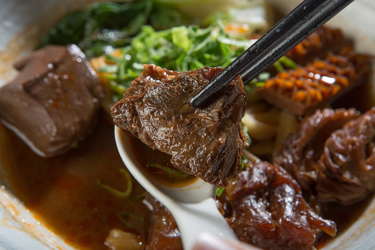 4款TOP級牛肉麵在家也能開吃!天王來台指名「麻神」、「六福皇宮」主廚監製都吃得到 4款TOP級牛肉麵在家也能開吃!天王來台指名「麻神」、「六福皇宮」主廚監製都吃得到