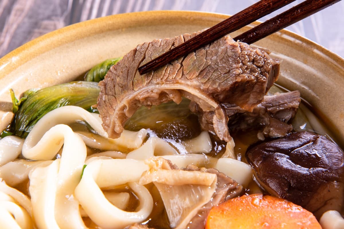 4款TOP級牛肉麵在家也能開吃!天王來台指名「麻神」、「六福皇宮」主廚監製都吃得到 4款TOP級牛肉麵在家也能開吃!天王來台指名「麻神」、「六福皇宮」主廚監製都吃得到