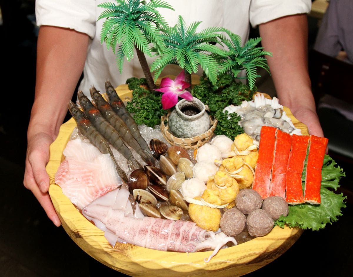 快翻護照!全台首創「泰式麻辣鍋」酸辣登場,持泰簽最低5折起 快翻護照!全台首創「泰式麻辣鍋」酸辣登場,持泰簽最低5折起