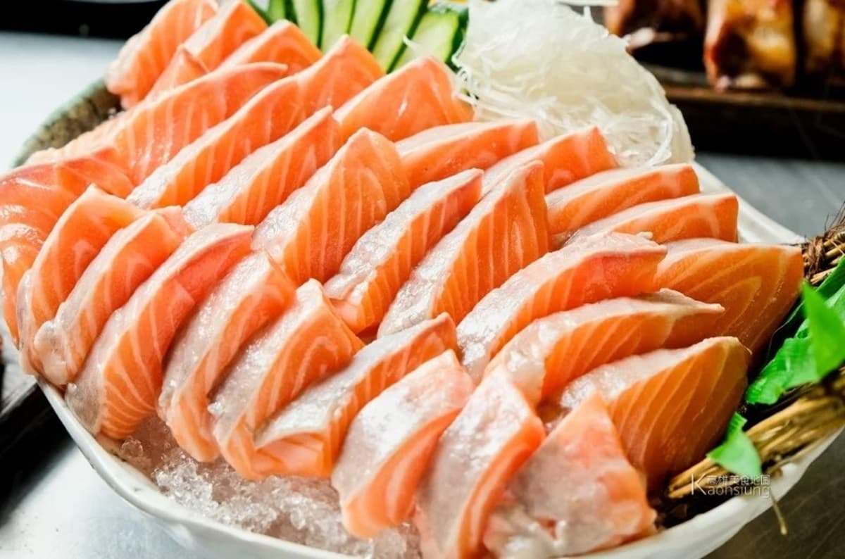 海鮮控暴動!超狂「生魚片臉盆」每片5元,加碼巨型龍蝦、蛤蜊摩天輪這裡吃 海鮮控暴動!超狂「生魚片臉盆」每片5元,加碼巨型龍蝦、蛤蜊摩天輪這裡吃