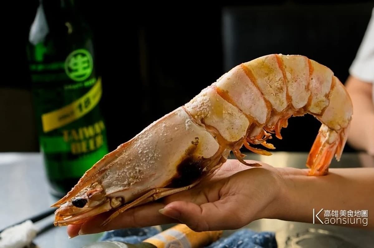 海鮮控暴動!超狂「生魚片臉盆」每片5元,加碼巨型龍蝦、蛤蜊摩天輪這裡吃 海鮮控暴動!超狂「生魚片臉盆」每片5元,加碼巨型龍蝦、蛤蜊摩天輪這裡吃