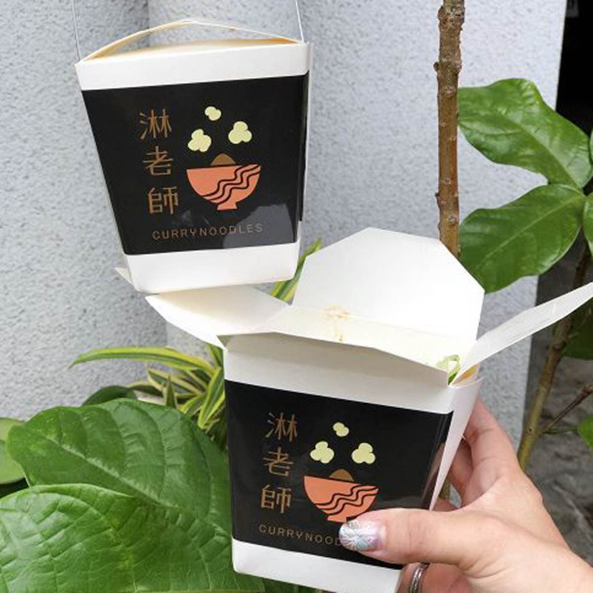 果然是台南式浮誇!滿滿蚵仔的涼麵好逼人,泰式酸辣醬汁爽口開胃瞬間完食 果然是台南式浮誇!滿滿蚵仔的涼麵好逼人,泰式酸辣醬汁爽口開胃瞬間完食